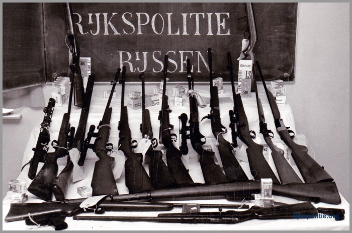RPGR Rijssen jg08 huiszoekingen en wapenvondsten juni 1984(7V)